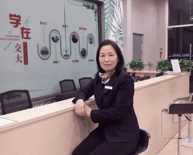 “博士坐下，碩士留下，本科等下，專科讓下！”你還敢不努力學(xué)習(xí)？（轉(zhuǎn)給孩子）