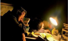 父親，孩子高中能否過好，你的角色很重要！當?shù)亩己煤每纯? /> </p>
      <div   id=